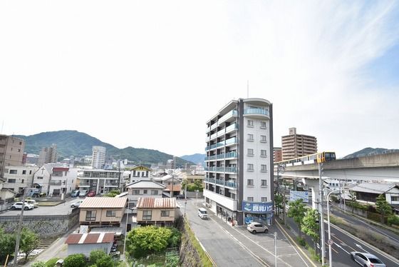 �y���]�z�@