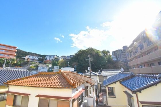 �y���]�z�@