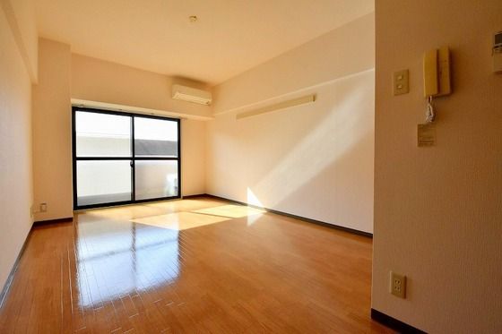 �y���̑������E�X�y�[�X�z�@
