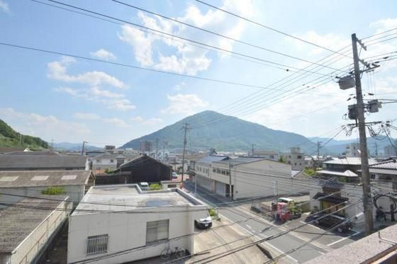 �y���]�z�@