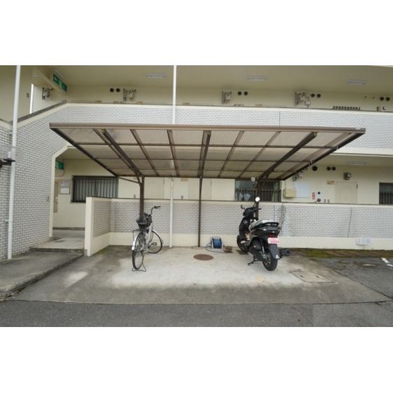 �����t���̒��֏�