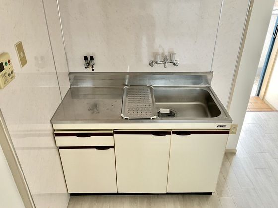 �y�L�b�`���z�@