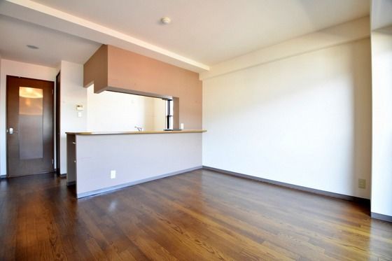 �y�����E���r���O�z�@