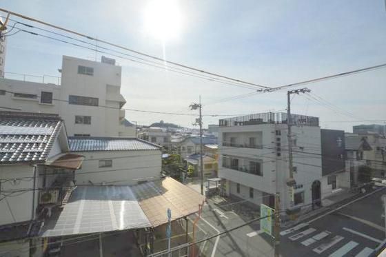 �y���]�z�@