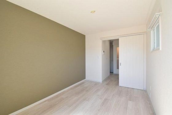 �y�����E���r���O�z�@