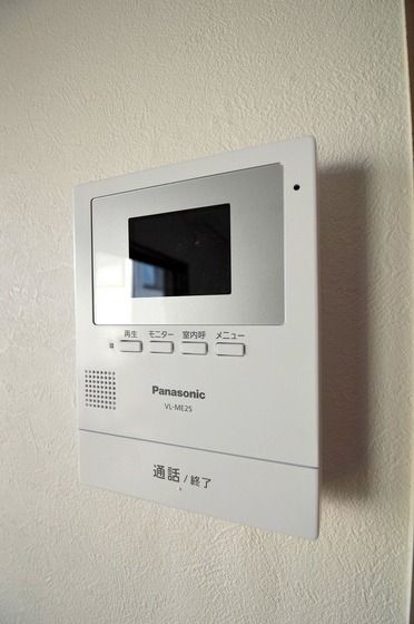 �y�Z�L�����e�B�z�@