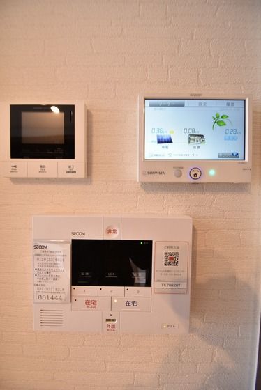 �y�Z�L�����e�B�z�@