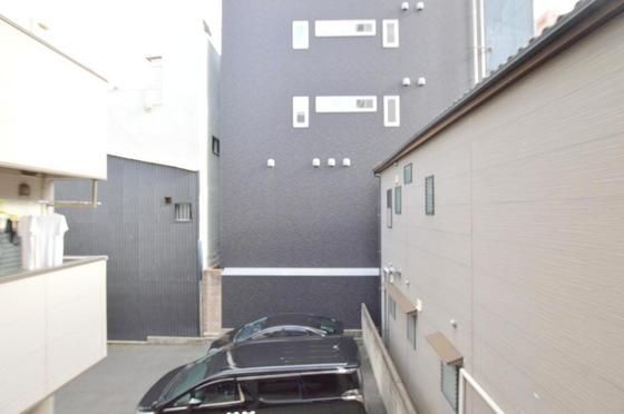 �y���]�z�@