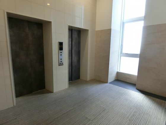 �y�Z�L�����e�B�z�@