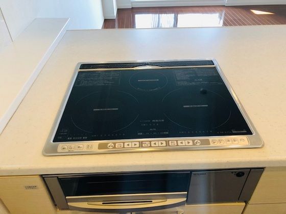 �y���̑��ݔ��z�@