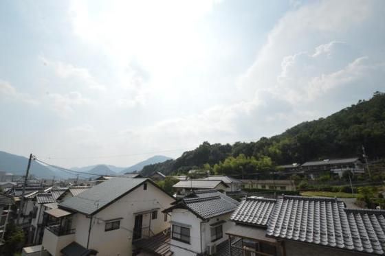 �y���]�z�@