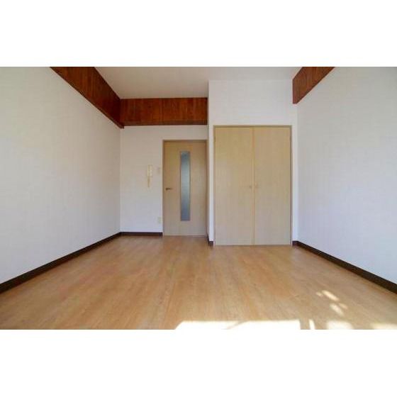 �y�����E���r���O�z�@