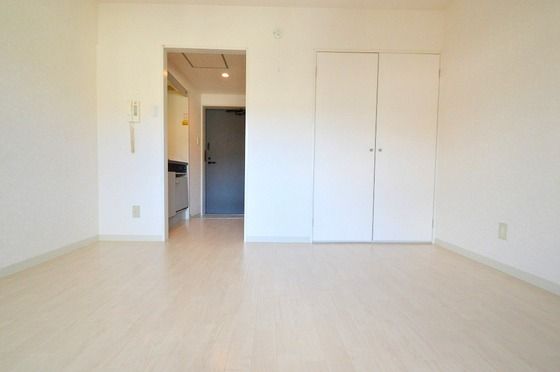 �y�����E���r���O�z�@�Y���6���̗m��