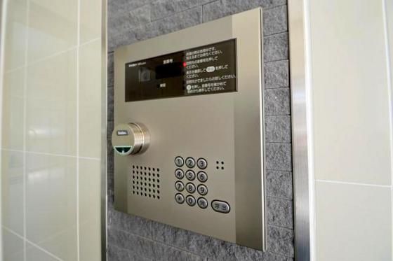 �I�[�g���b�N����