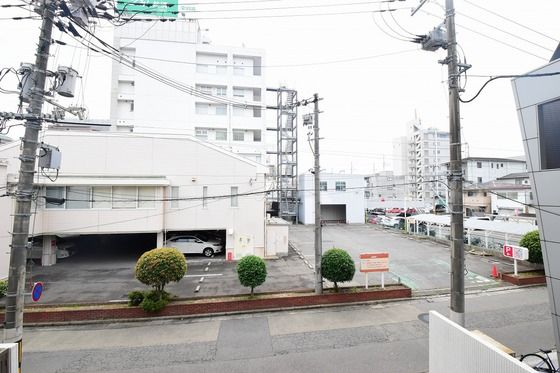 �y���]�z�@