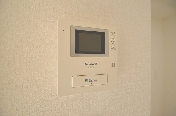 �y�Z�L�����e�B�z�@���j�^�[�t���C���^�[�t�H��