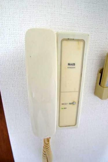 �y�Z�L�����e�B�z�@