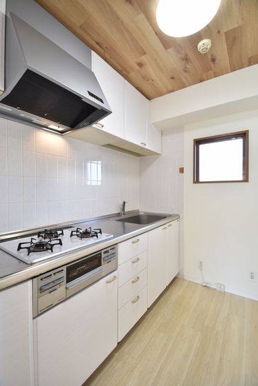 �y�L�b�`���z�@