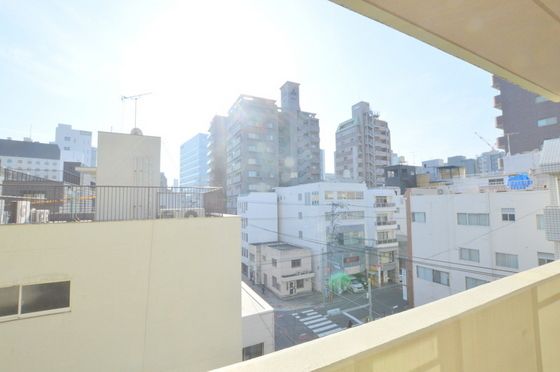 �y���]�z�@