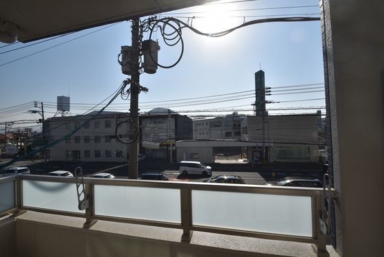 �y���]�z�@