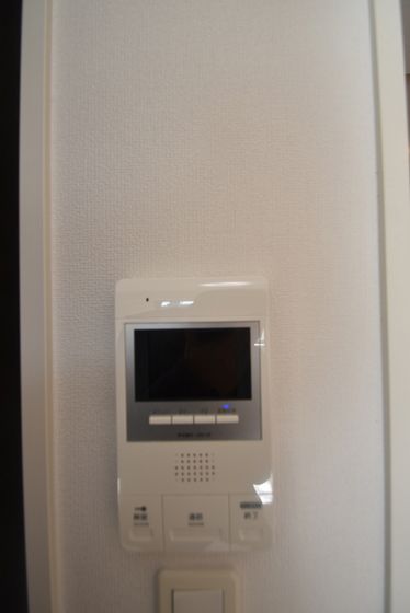 �y�Z�L�����e�B�z�@