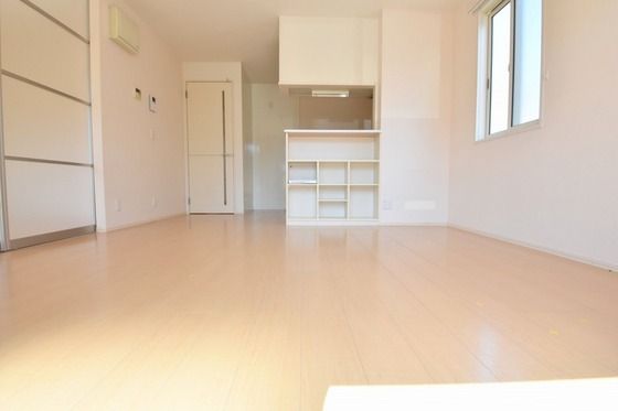 �y�����E���r���O�z�@