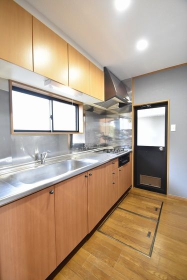 �y�L�b�`���z�@