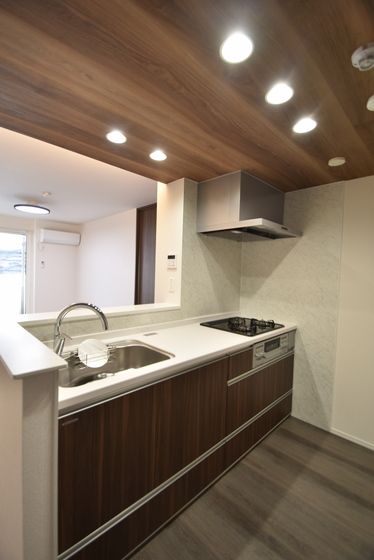 �y�L�b�`���z�@