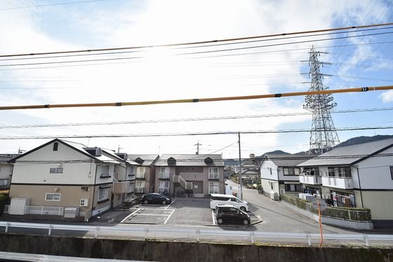 �y���]�z�@