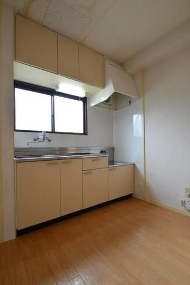 �y�L�b�`���z�@