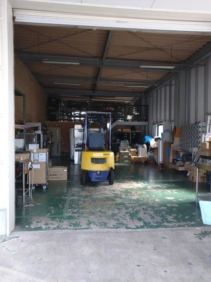 �y�����E���r���O�z�@