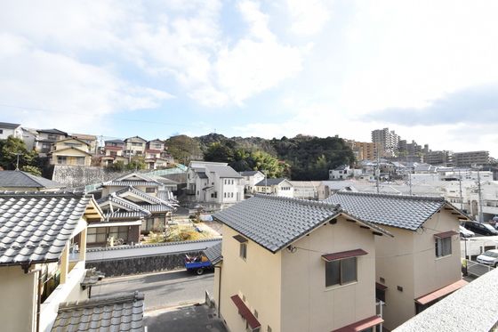 �y���]�z�@