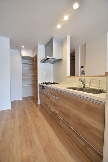 �y�L�b�`���z�@