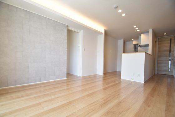 �y�����E���r���O�z�@