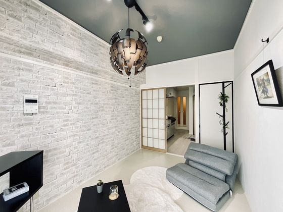 �y�����E���r���O�z�@