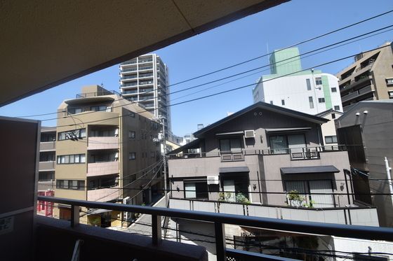 �y���]�z�@