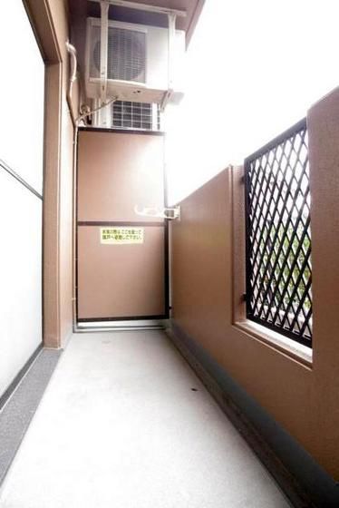 �y�o���R�j�[�z�@