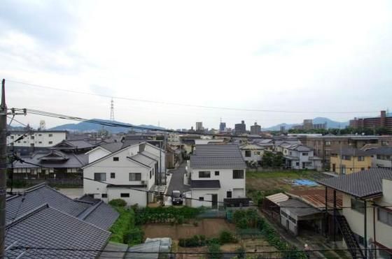 �y���]�z�@