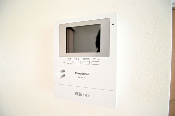 �y�Z�L�����e�B�z�@