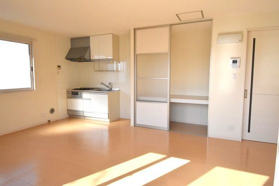 �y�����E���r���O�z�@