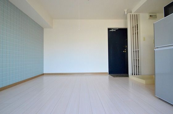 �y�����E���r���O�z�@