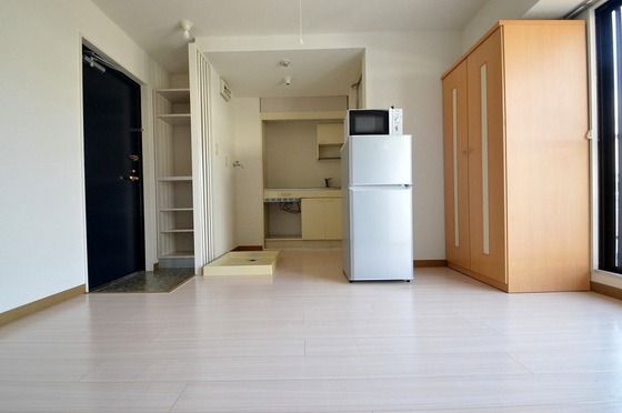 �y�����E���r���O�z�@