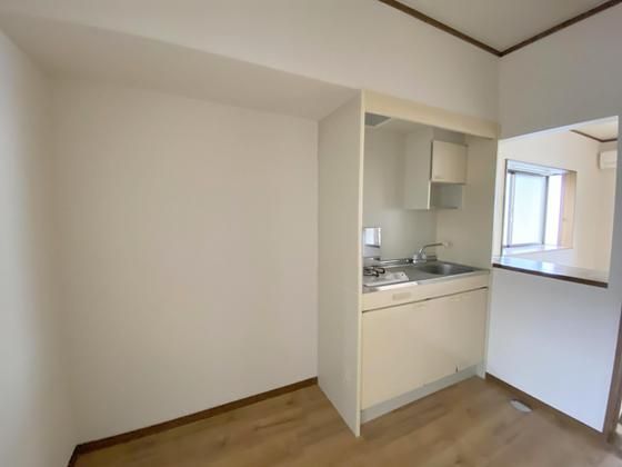 �y�L�b�`���z�@