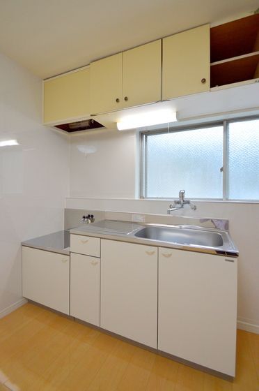 �y�L�b�`���z�@