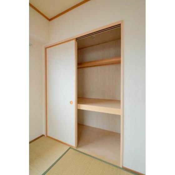 �y�����E���r���O�z�@