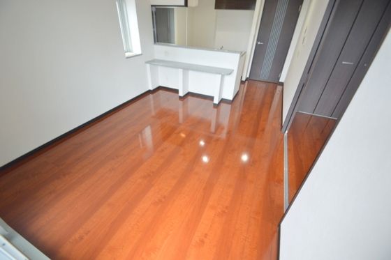 �y�����E���r���O�z�@�k�c�j8.2��