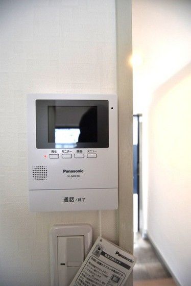 �y�Z�L�����e�B�z�@