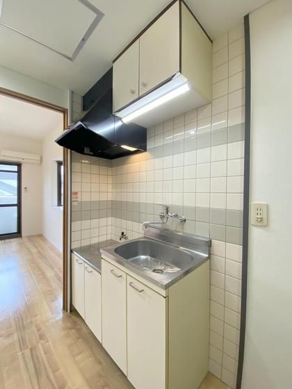 �y�L�b�`���z�@