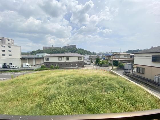 �y���]�z�@