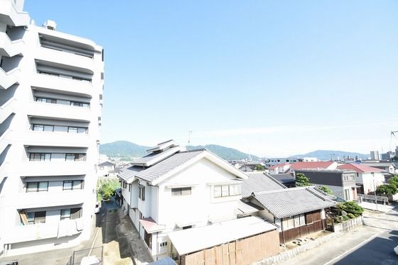 �y���]�z�@